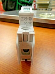 👀 NEW SCHNEIDER ELECTRIC 2 AMP CIRCUIT BREAKER 1 POLE 240 VAC 60120