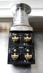 Furnas 52PA2G2WJK Oil Tight Illuminated Push-Pull Button Momentary RED 120VAC