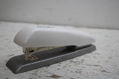 ACCO Brands Swingline White STAPLER
