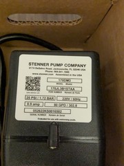 Stenner 170DM3 220V Dual Head Metering Pump 80 GPD 25 PSI Open Box