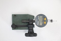 Mitutoyo 156-502 Surface Gage Stand w Fowler Sylvac Quadratest digital indicator