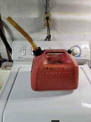 Vintage Pre Ban Rubbermaid Gott 2.5 Gallon Vented SpoutGas Fuel Can 1226 USA