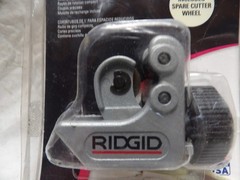 Ridgid Tool 1″ Close Quarters Tubing Cutter 1/4″ – 1-1/8″ Model #101
