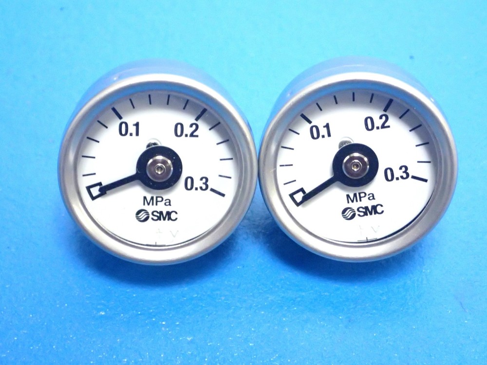 SMC 0.3 MPa GENERAL PURPOSE PRESSURE GAUGE 1/8 NPT, LOT OF 2, NOS!