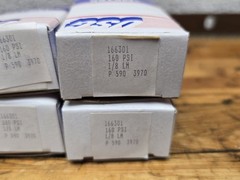 Lot Of 10 US GAUGE 160psi Pressure Gauges 1-1/2″ NEW Made In USA