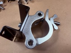 Lot of 4 – SWL-500KG Global Truss Heavy Duty Pro 2″ Clamp w/ Mounting Plate
