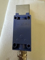 Telemecanique Sensors Xckj10513h7 Limit Switch, Roller Lever, Rotary, 1Nc/1No,