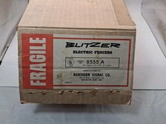 Vtg Blitzer Electric Fence Charger “Hot Spark” 8555A Working 20 Miles