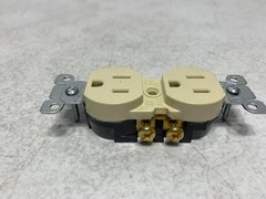 Leviton T5320-I Duplex Receptacle 15A 125V Tamper-Resistant