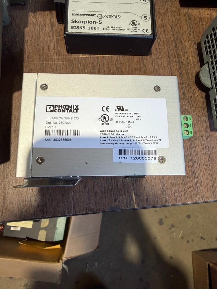 PHOENIX CONTACT 2891001 SFNB 5TX ETHERNET SWITCH W157