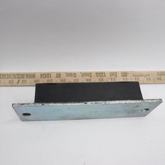 AT Tipper Pad 9-3/8″ x 3-1/8″ Steel Plate 6-5/8″ x 3″ x 1-1/4″ Black Rubber