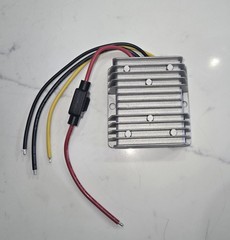 138W 10A DC Converter Buck Boost Converter DC 8V-40V to 13.8V Voltage Regulator