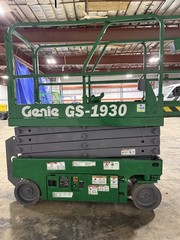 GENIE GS-1930 *443 Hours *NEW BATTERIES, 26 WORKING HEIGHT ELECTRIC SCISSOR LIFT