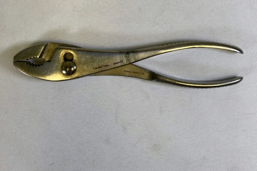 V. Mueller OS3070 Slip Joint Utility Pliers 10mm Wide Tip L: 7.75″ Orthopedics