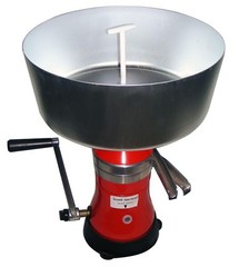 MILK CREAM MANUAL SEPARATOR CENTRIFUGAL MACHINE METAL 100L/H MOTOR SICH 100-09
