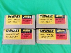 DEWALT DW 8062 4 1/2″ X .045″ X 7/8″ Thin Cut Off Wheels 100 Pack