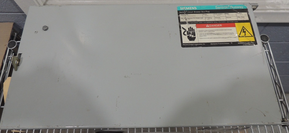 SIEMENS SLFC302500G 250A 600V 3PH3W IP40 CIRCUIT BREAKER BUS PLUG