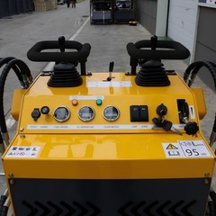 V380 Mini Skid Steer Loader 24HP 4-in-1 Bucket 3-Stage Pump Hydraulic System