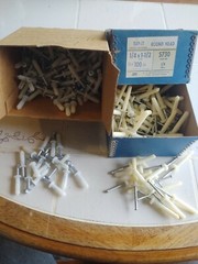 (85) U.S. Expansion Bolt Co. 1/4″x1-1/2″ Fasteners (170) Hammer Screws 1/4″x1″