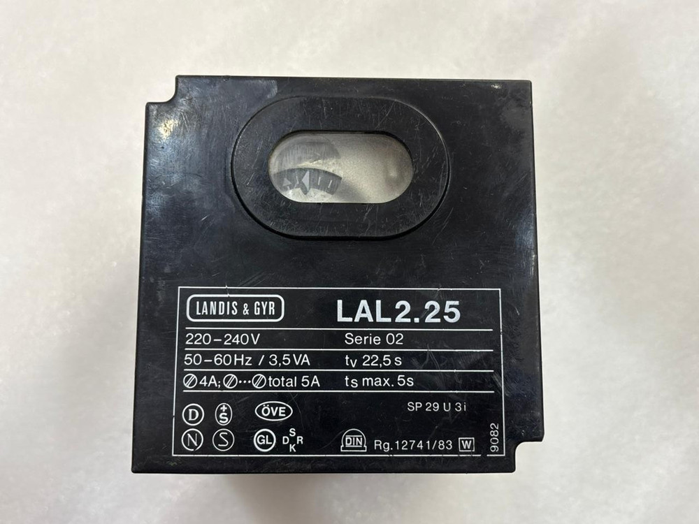 Landis & GYR LAL2.25 Burner Controller 220-240V~ 50-60Hz 3,5Va