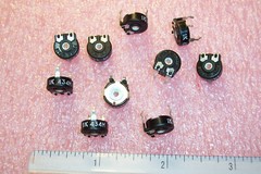 QTY (25) 1K Ohm 10mm CARBON TRIMMER POTENTIOMETERS PT10MV11-102A2020 PIHER