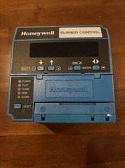 Honeywell RM7800M1011 Burner Primary Control with S7800A1001 Digital Keyboard +