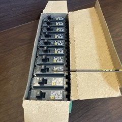 10-Pack Schneider Electric – HOM120CP – Square D 20A 1 Pole, Circuit Breaker