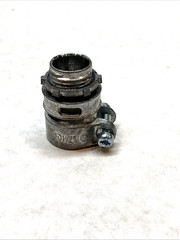 Emerson SC-50 NEER Straight Squeeze Connector 1/2″ Non-Insulated LOT OF 14