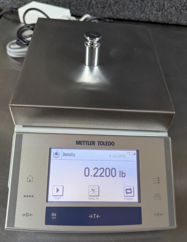 Mettler Toledo XS6001S Precision Balance 6100g d= 0.01g Touchscreen