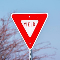 Triangle Yield Sign, 0.08″ Aluminum or 0.12″ Plastic, Reflective