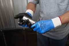 SHOWA 377 Nitrile Foam Coating on Nitrile Glove with Polyester/Nylon Knit…