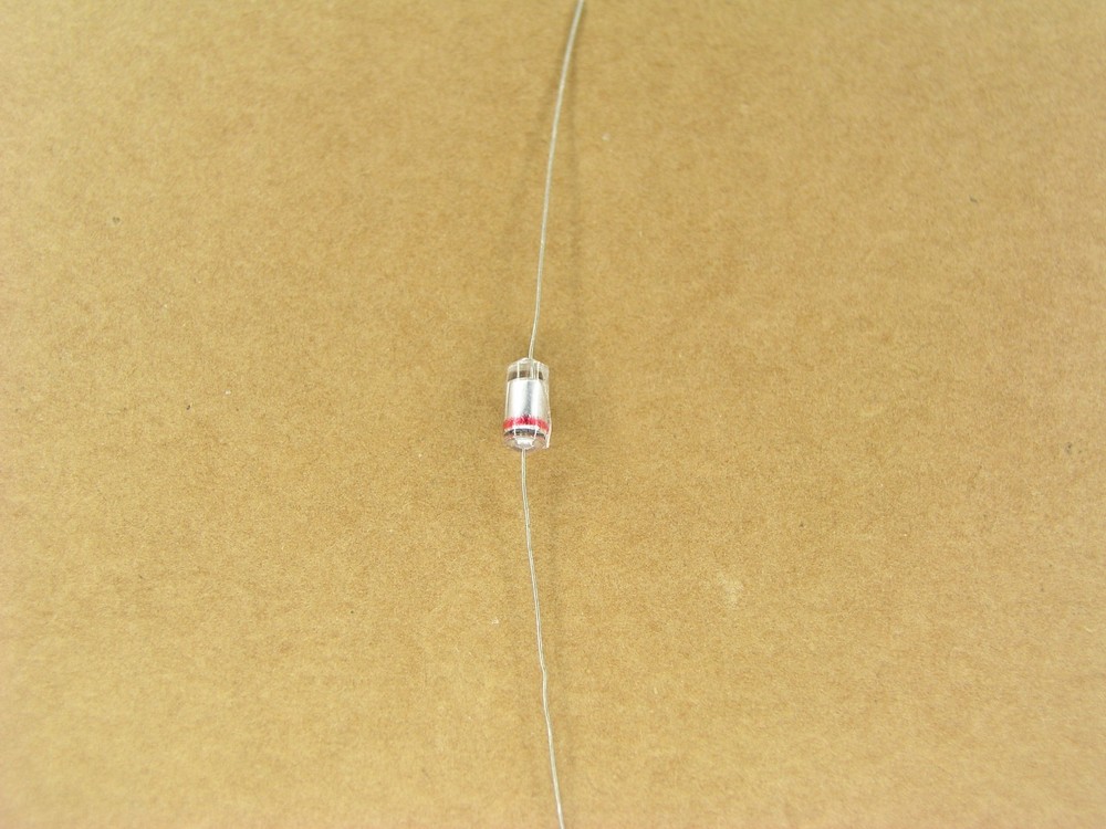 S00958A (5 Pc Lot) 100 pf 125 volt 125V +- 10 % axial polystyrene capacitor