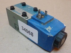 VICKERS Directional Control Valve DG5V72AEU2B80JA484 Used #34068