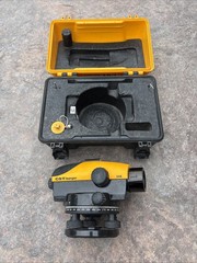 CST/berger 24X PAL/SAL Automatic Level Transit, Case Made in USA VG/EXC