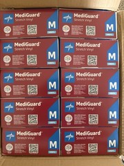 Medline MediGuard Stretch Vinyl Powder-Free Synthetic Gloves – Medium 100 Count