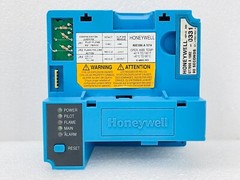 FOR PARTS – Honeywell RM7895A1014 Burner Control & ST7800A162 purge card 90S