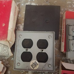 American Electric Perfect-Line Outdoor Duplex Outlet Cover Lot WR100-C 728A