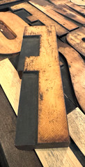 LARGE Wood Letter F Letterpress Print Type Printers Vintage Printing 7″ PATINA