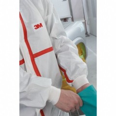 25 Pack 3M 4565-BLK-M Hooded Disposable Coveralls White Red Size Medium