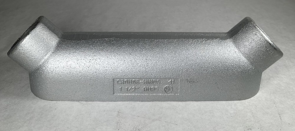 NEW Crouse-Hinds / Eaton BUB5, 1-1/2” Conduit Body 41, 57 CU. IN. Max 3 Wire