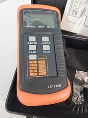 Dr.Meter LX1330B Digital Illuminance/Light Meter, 0 – 200,000 Lux Luxmeter