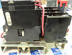 Square D 8736SAO16 Reversing Starter Size 00 2HP 600VAC 3 Phase 120V Coil S705