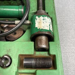 GREENLEE 7306SB 1/2″ – 2 -1/2”Slug Buster Knockout Punch and Hydraulic Driver