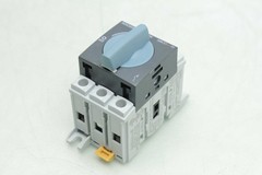 New Socomec Sirco M16 Load Break Switch 16A Circuit Breaker DIN Rail 3 Pole