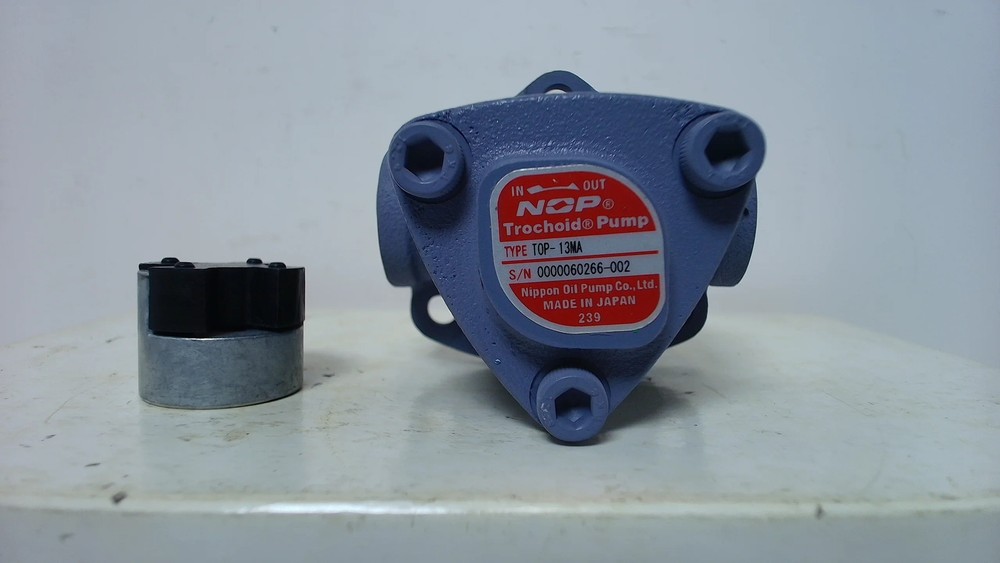 NOP TOP-13MA Trochoid Oil Pump 3.7L/min Flow-New In Box