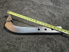 Box Blade 20-inch Ripper Shank 4 Hole Box Scraper Shank, Black