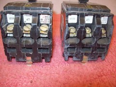 LOT OF 2 Circuit Breaker Square D QOB320 20 Amp 3 Pole BOLT ON PANEL ONLY Used