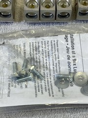 NEW Eaton Cutler Hammer 1MPLK4 Box Lug Kit 600A for 1MP Type Meter Packs 3 lugs