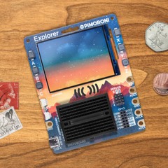 Pimoroni Explorer, physical computing, a mini breadboard-Starter Kit PIM744
