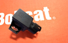 Bobcat 7008115 Hydrostatic Pump Sensor SJC Skid Steer Track Loader (GENUINE OEM)